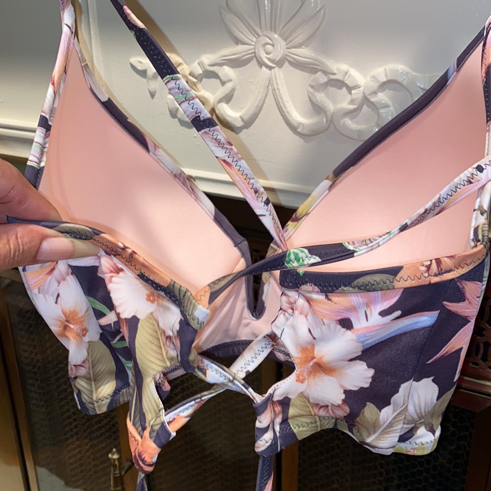Bra - Picture 3 of 5